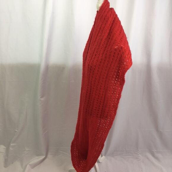 Infinity Scarf Red - Picture 8 of 12